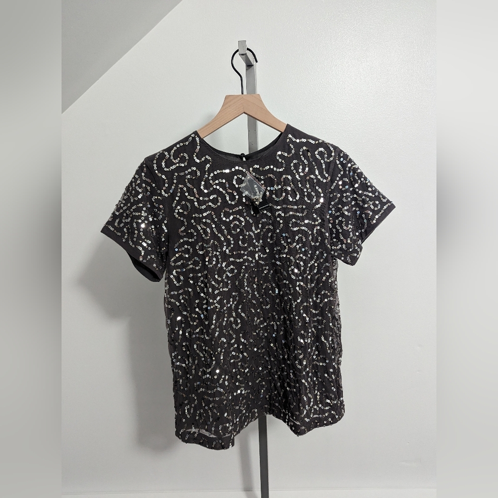 Express Sequin Short Sleeve Top Gray Dress Shirt Women Small Sparkly Pretty NEW